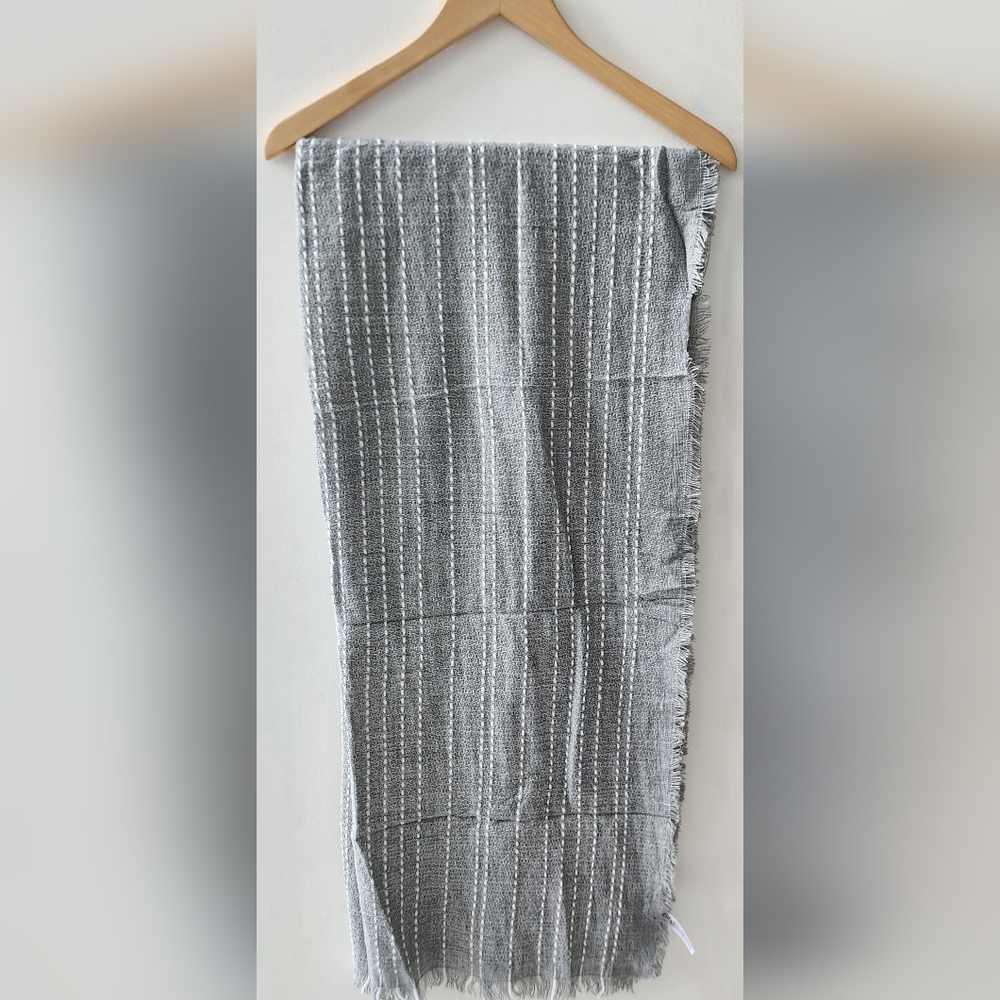 Old Navy Transitional Scarf